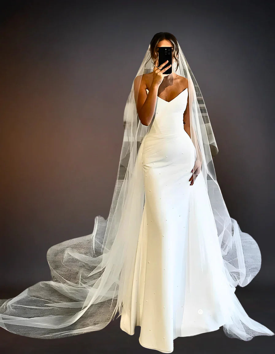 Mermaid Strapless White Satin Wedding Dresses with Pearls fg7309