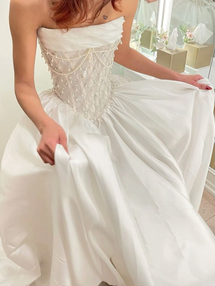 A Line Stunning Strapless Satin Wedding Dresses With Beads fg7297
