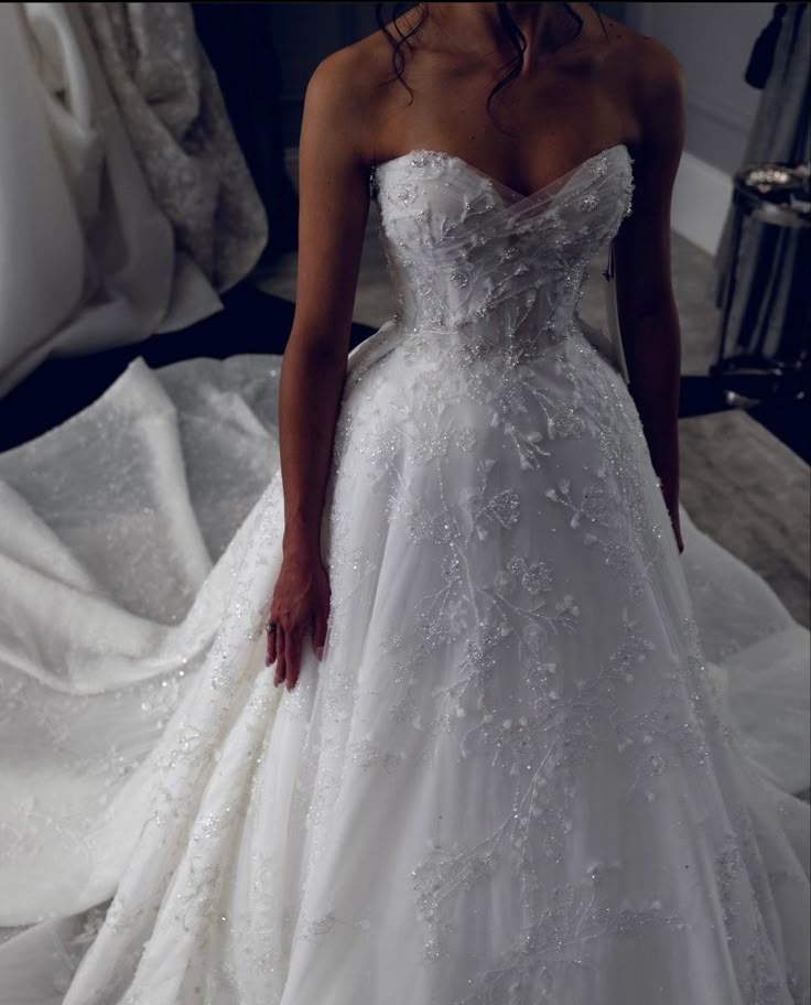 A Line Strapless Elegant Wedding Dress Long Bridal Gown fg7575