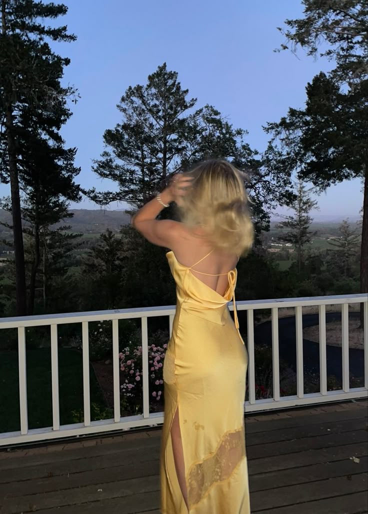Sexy Yellow Satin Lace Party Dress Long Evening Dress Prom Dresses fg7808