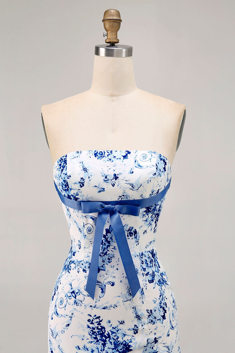 White Blue Flower Bodycon Strapless Printed Short Homecoming Dress