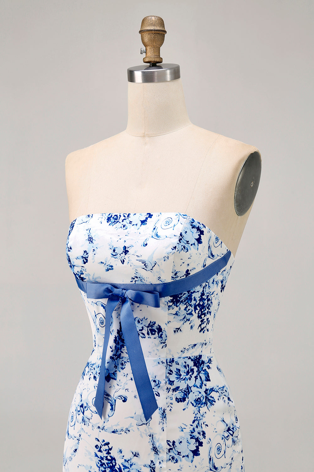 White Blue Flower Bodycon Strapless Printed Short Homecoming Dress