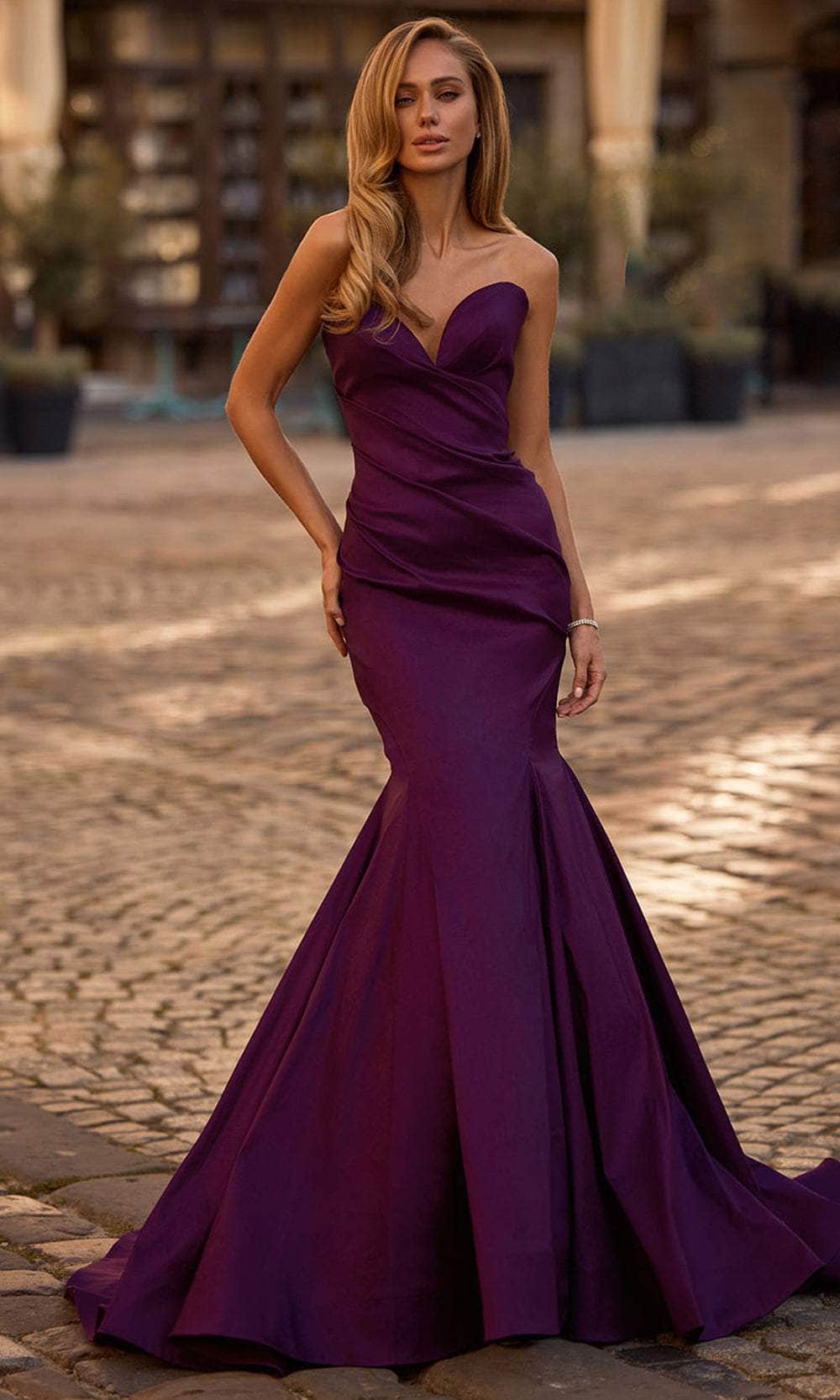 La Femme 32791 - Strapless Sweetheart Mermaid Prom Gown Special Occasion Dress