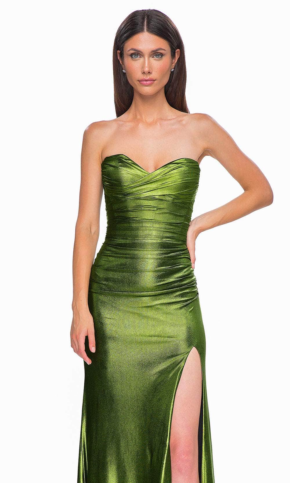 La Femme 32946 - Crisscross Strapless Prom Gown