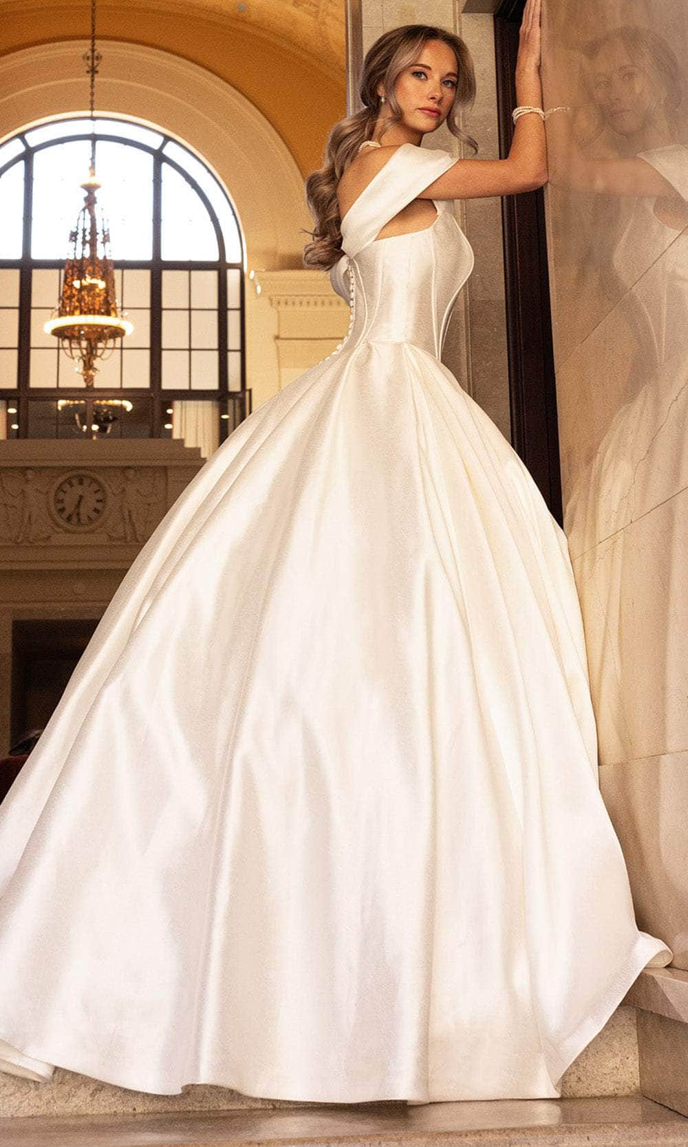 Rachel Allan RB6162 - Sweetheart Wedding Gown with Pleated Skirt